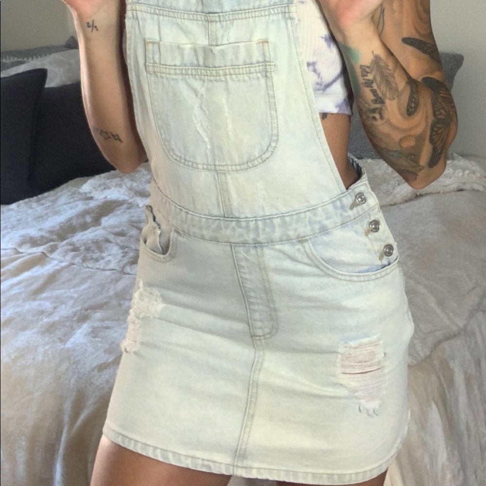 Overall skirt